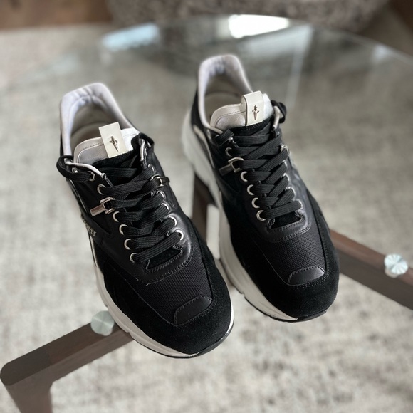 Cesare Paciotti textured detail Leather Black/White Athletic Sneakers Sz 9-10 - Picture 8 of 17